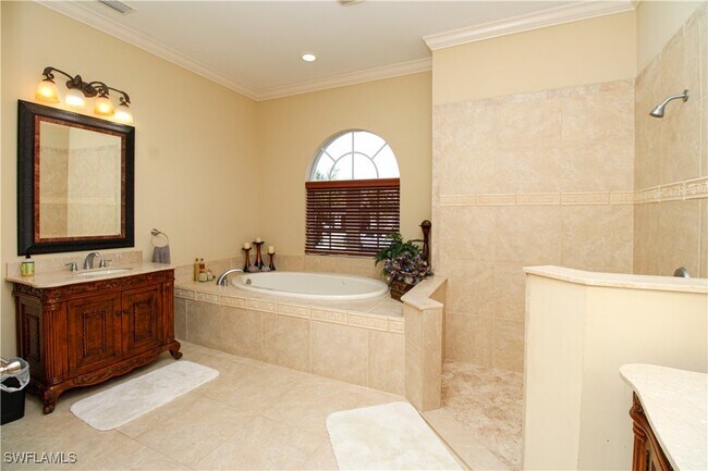 Photo - 481 Maunder Ct