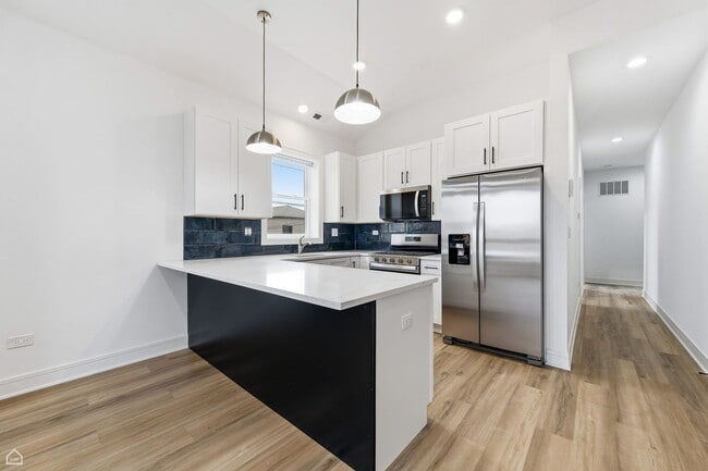 Photo - 861 E 63rd Pl Unit 1