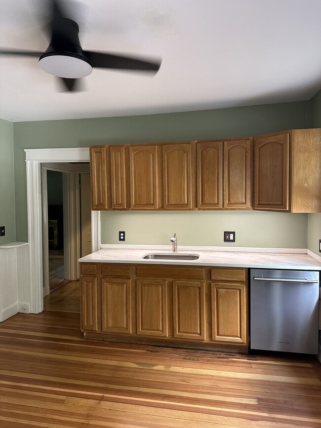188 Newman Ave Unit 1