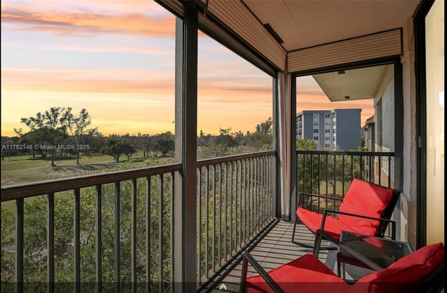 Balcony - 5570 NW 44th St Unidad 510A Rental