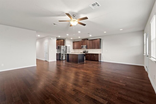 Photo - 277 Magna Ln