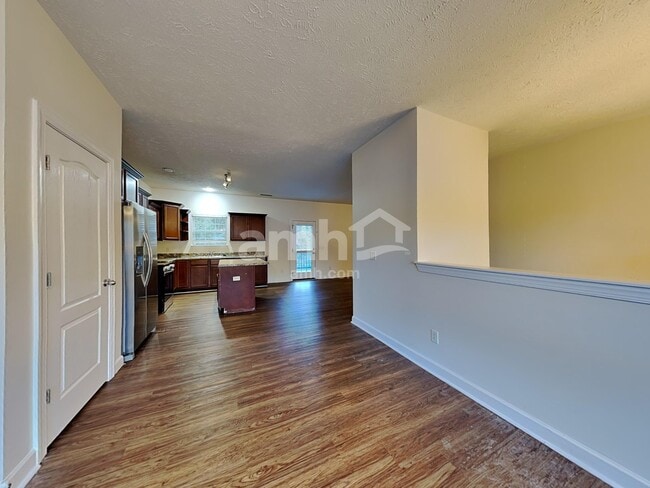 Photo - 1409 Napa Pt W