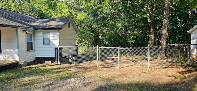 Photo - 1040 East Dr