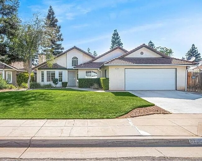 Building Photo - 178 N Magnolia Ave