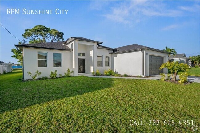 Building Photo - Sophisticated Cape Coral Home – Spacious 4...