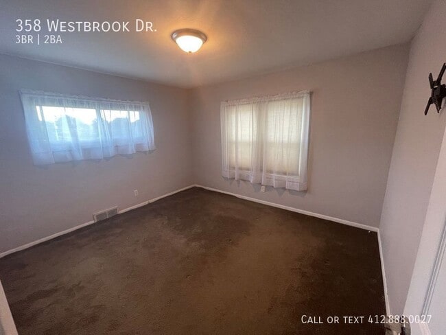 Photo - 358 Westbrook Dr