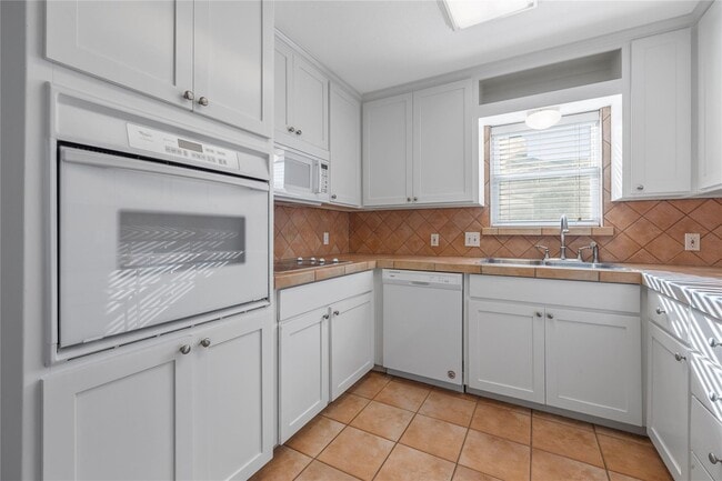 Photo - 7209 Janetta Dr