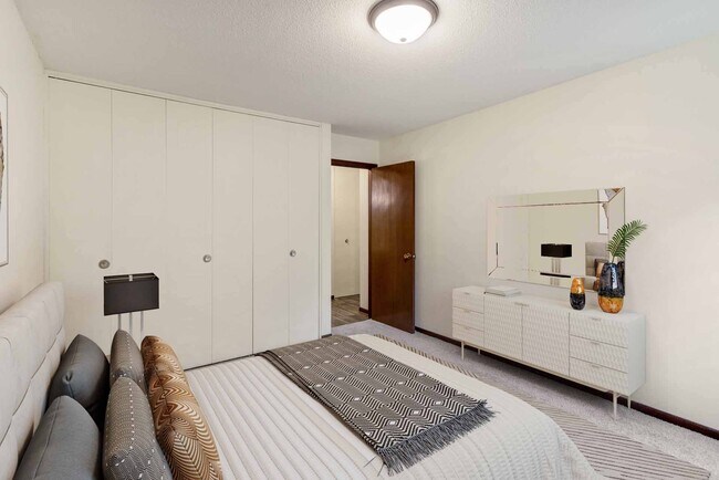 Photo - Eastside 1276