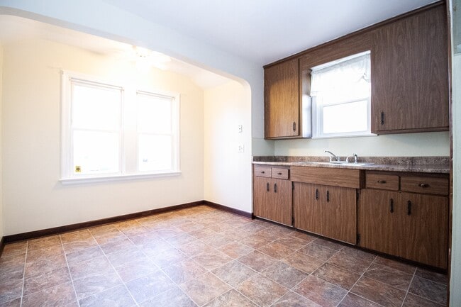 423 W Capistrano Ave