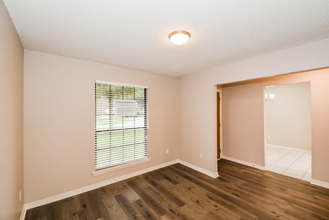 Photo - 3667 Lumberjack Cir N