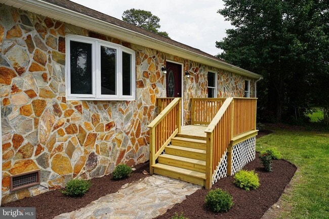 Photo - 28975 Aleine Ave