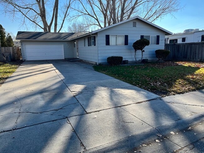 Building Photo - 507 Tindall Ave Rental