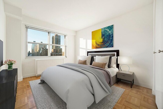 Photo - 431e E 73rd St