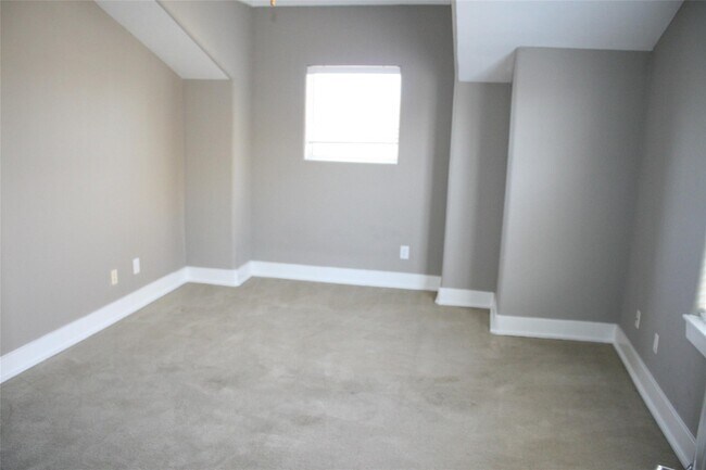 Photo - 332 Asbury St