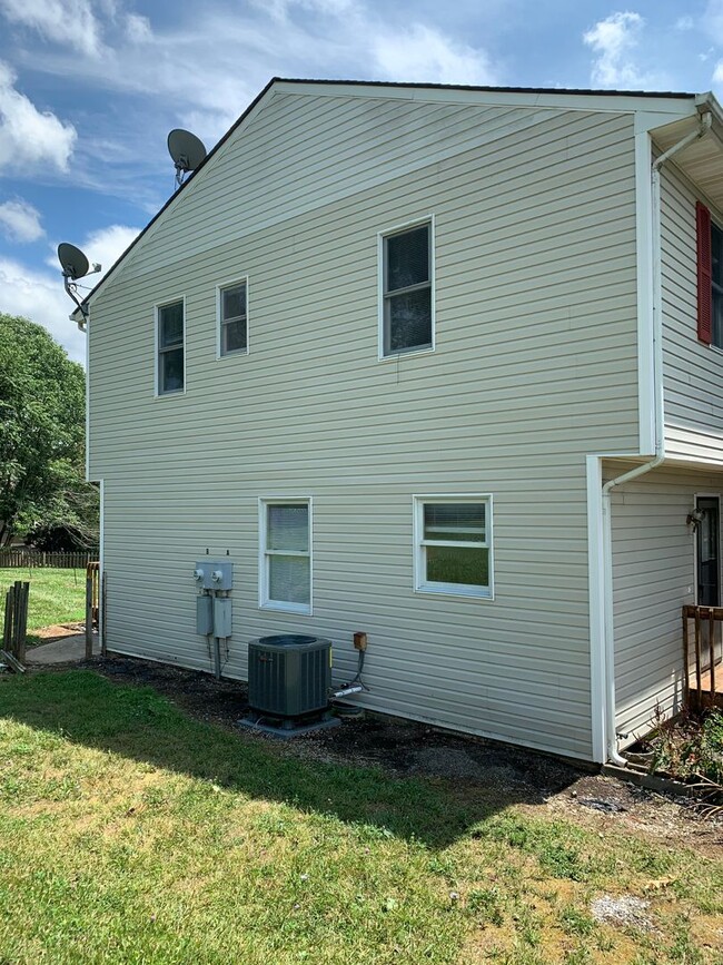 Photo - 2837 Walls Branch Rd