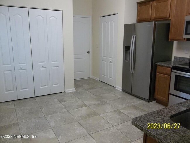 Photo - 618 Servia Dr