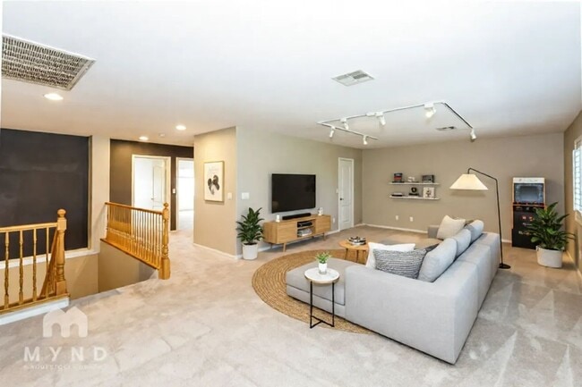 Photo - 2728 La Porte Ct