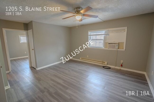 Photo - 1205 S Blaine St