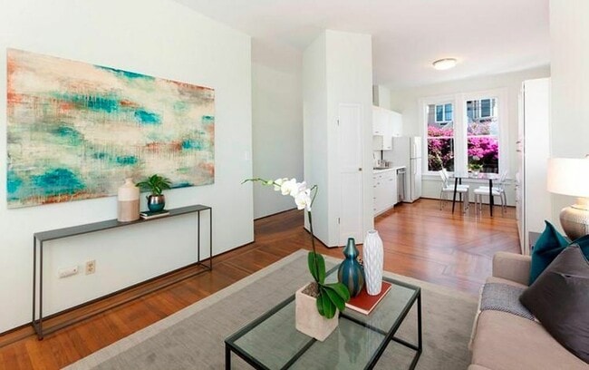 Photo - 1100 27th St S