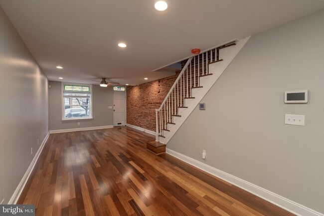 Photo - 915 S Bouldin St