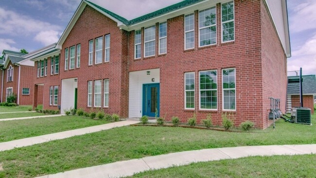 Photo - Townhouse for lease!