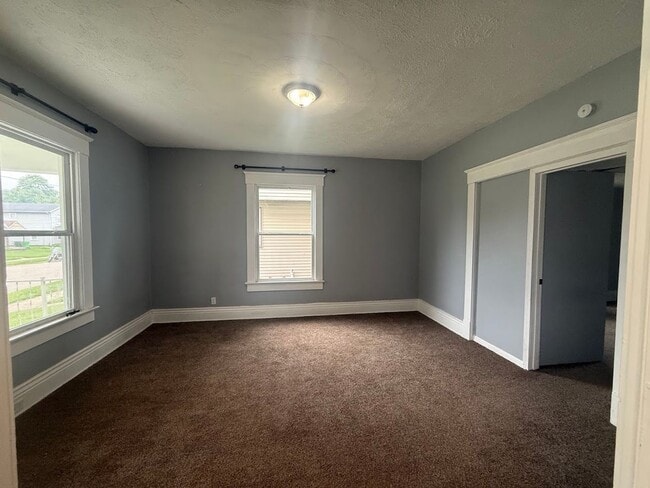 Photo - 812 Green Ave SW