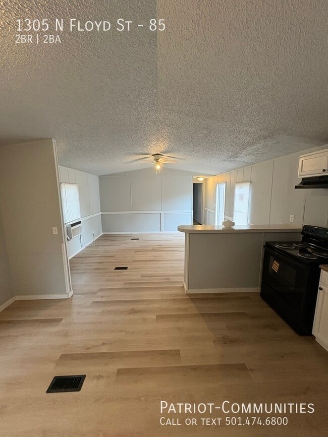 Photo - 1305 N Floyd St