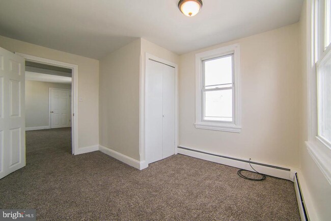 435 Leedom St Unit 2
