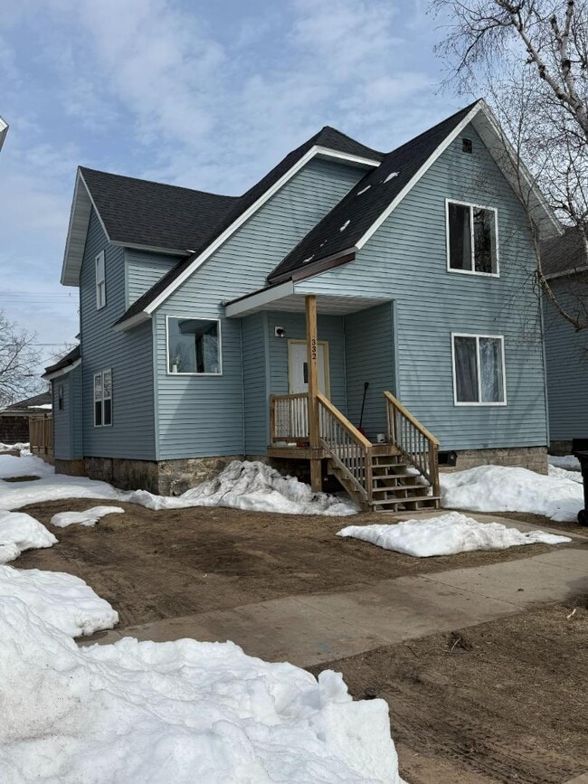 Photo - 332 2nd St