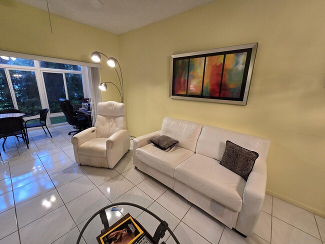 Photo - 5084 Rose Hill Dr Unidad 1103