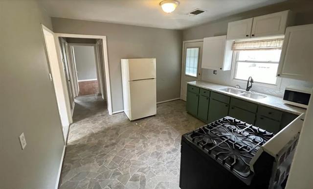Photo - 2425 Denison St
