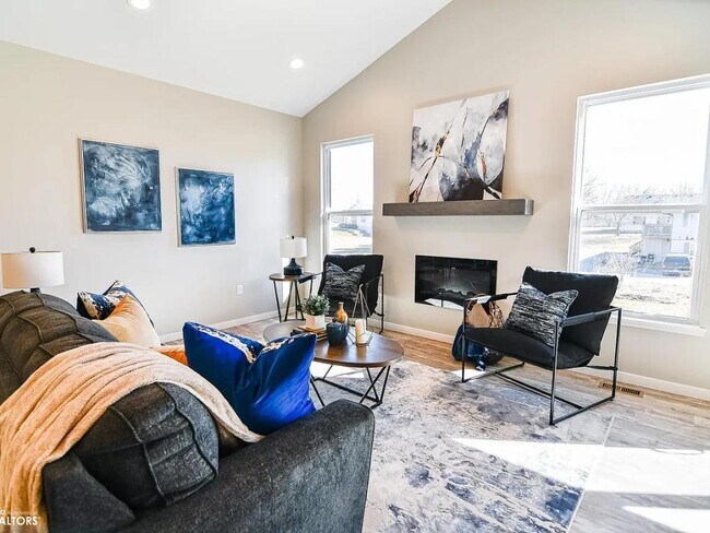 Photo - 2501 N Terrace Dr