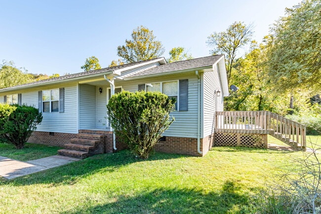 Building Photo - Corporate / Seasonal / Mid-term Rental - Furnished Unit B