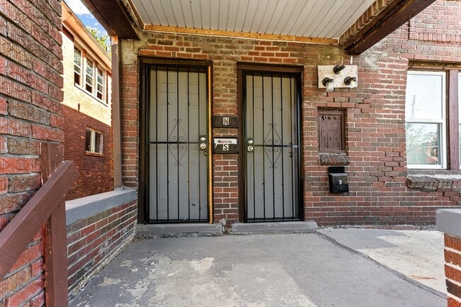 Photo - 14814 Sussex St