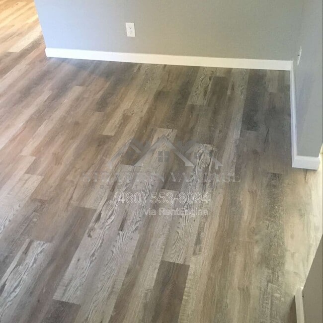Photo - 852 N Stapley Dr