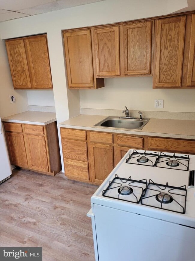 Photo - 302 Delaware Ave