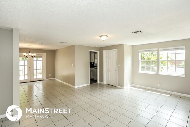 Photo - 317 NW 49th St