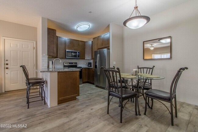 Photo - 1500 E Pusch Wilderness Dr Unidad 7106