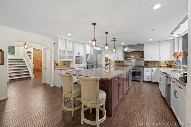 92 Squire Dr