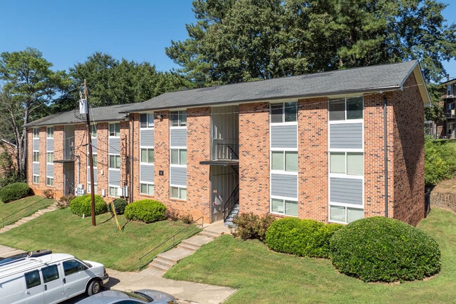 Apartments - Country Oaks