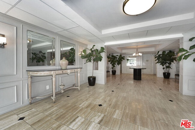 Photo - 906 N Doheny Dr Unit 512