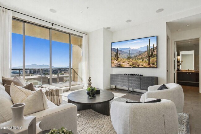 Building Photo - 15215 N Kierland Blvd Unit 633