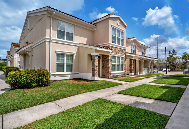 Photo - Courtyards at Estero Apartments