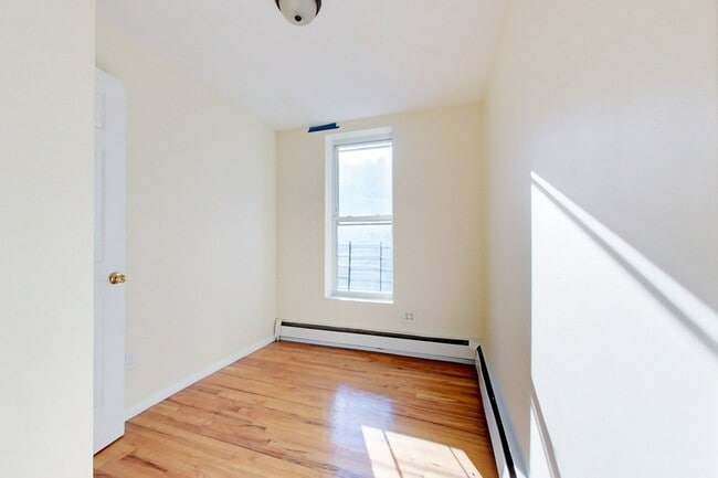 Photo - 106 Rockaway Ave Unit 2