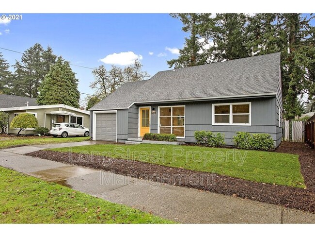 Photo - 6014 SE Insley St House