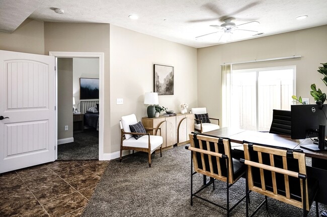 Residences at Oak Pointe