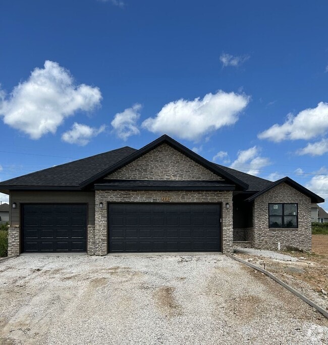 Building Photo - Beautiful, BRAND-NEW 3-bedroom, 2-bath hom... Rental