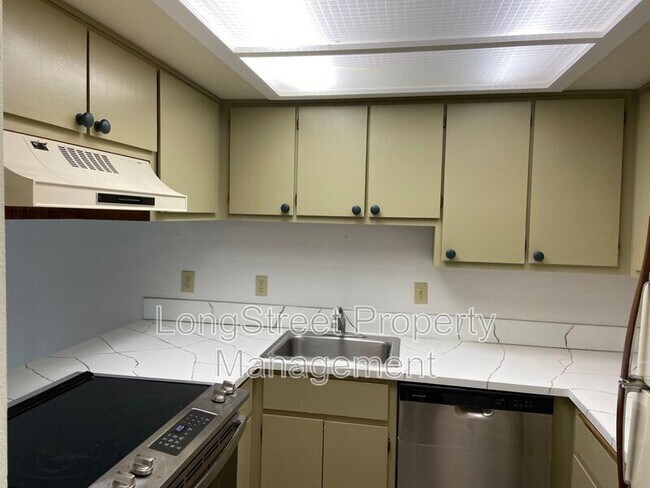 Photo - 5912 SW Karla Ct