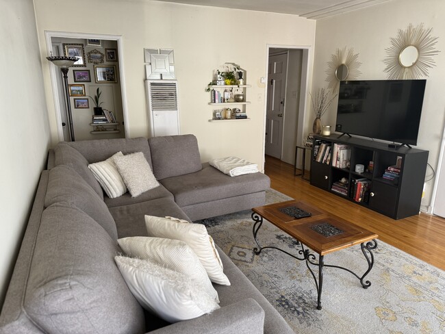 Photo - 346 N Curson Ave Unit 348.5