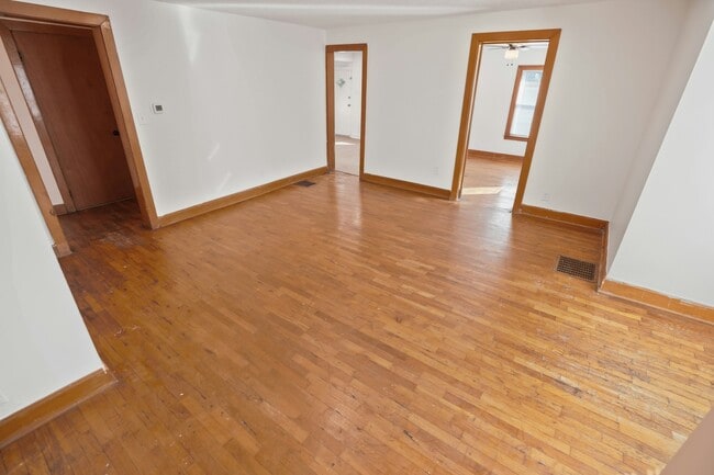 Photo - 337 Garfield Ave